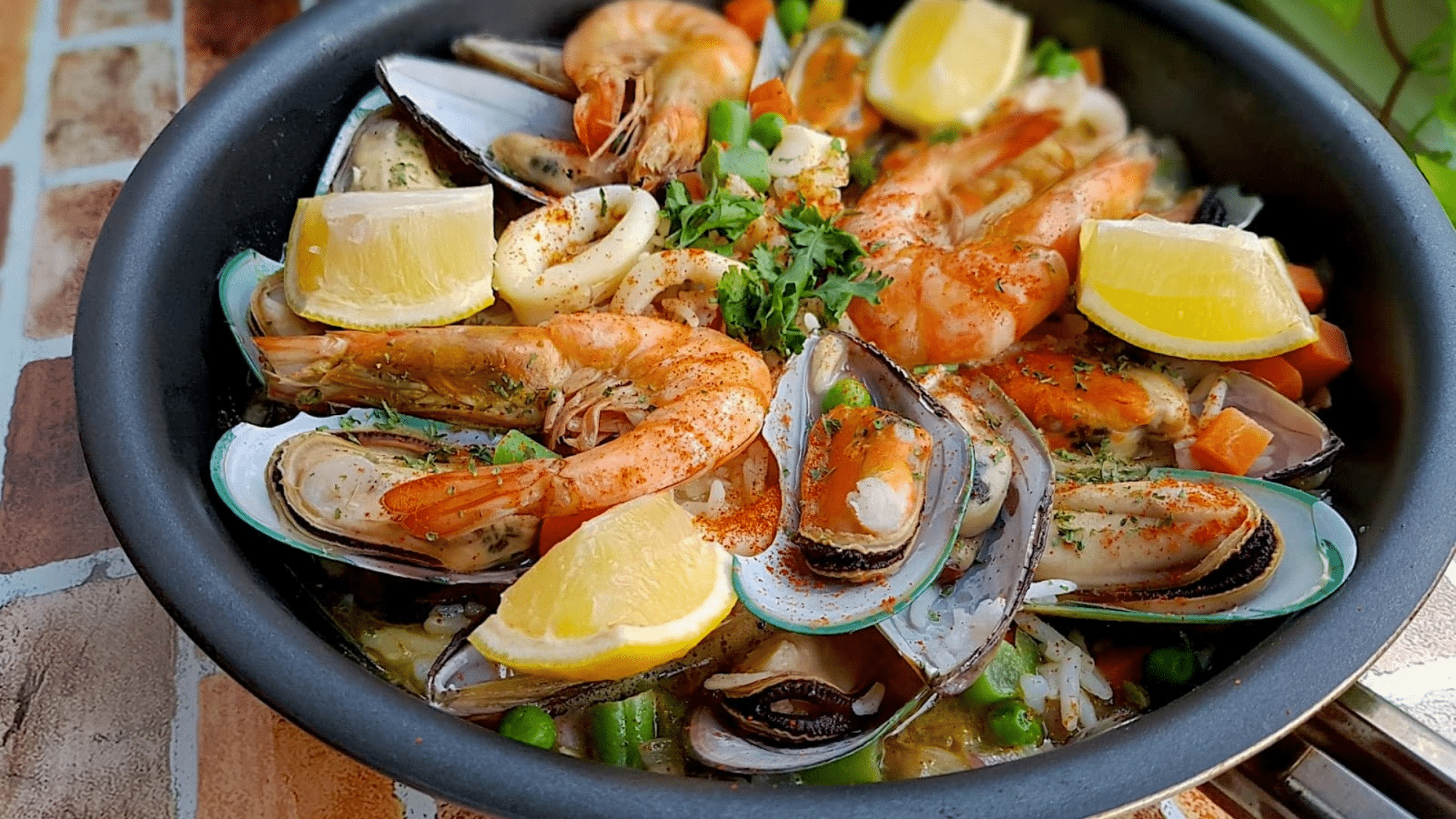 Oyster_and_Seafood_Paella